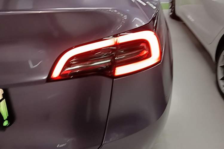 Used Tesla Model Y 2022 Revised Version Rear-Wheel Drive Right Rear Taillight