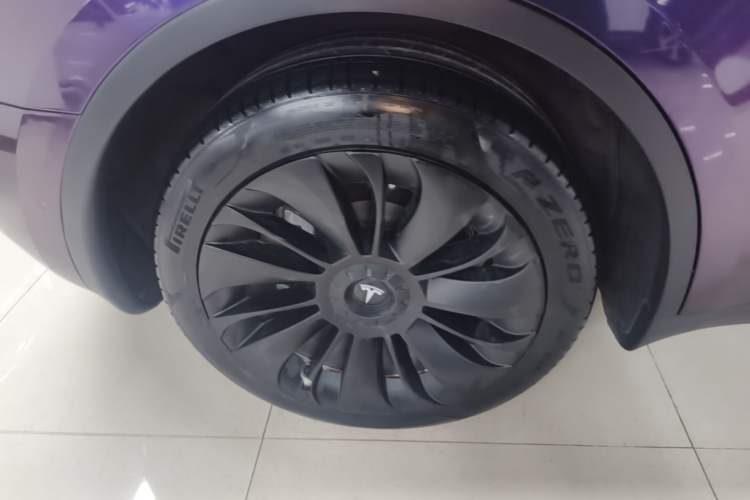 Used Tesla Model Y 2022 Revised Version Rear-Wheel Drive Right Rear Wheel Hub