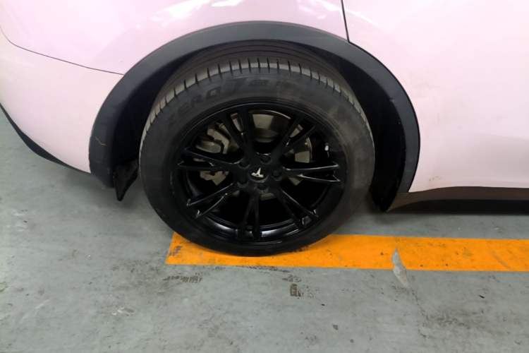 Used Tesla Model Y 2022 Revised Version Rear-Wheel Drive Right Rear Wheel Hub