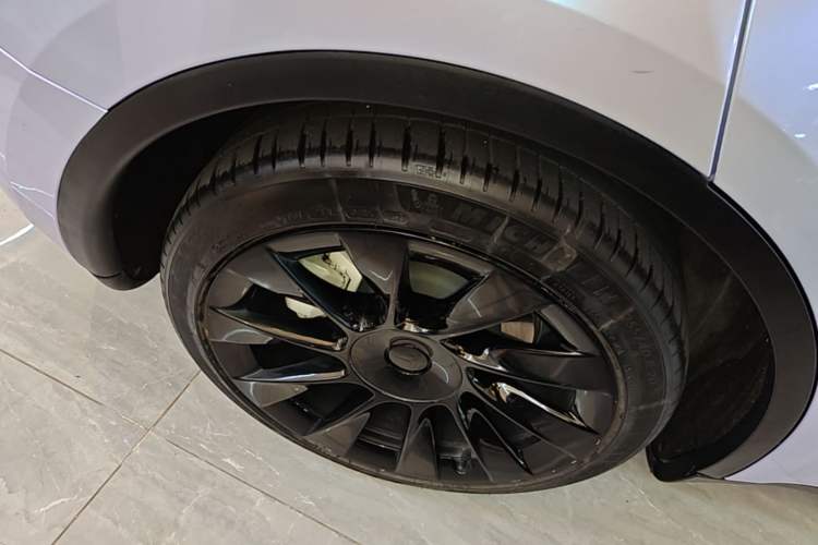 Used Tesla Model Y 2022 Revised Version Rear-Wheel Drive Right Rear Wheel Hub