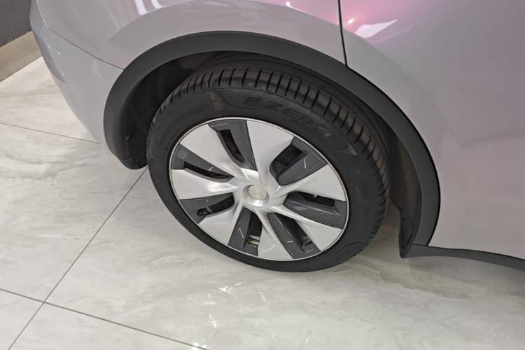 Used Tesla Model Y 2022 Revised Version Rear-Wheel Drive Right Rear Wheel Hub