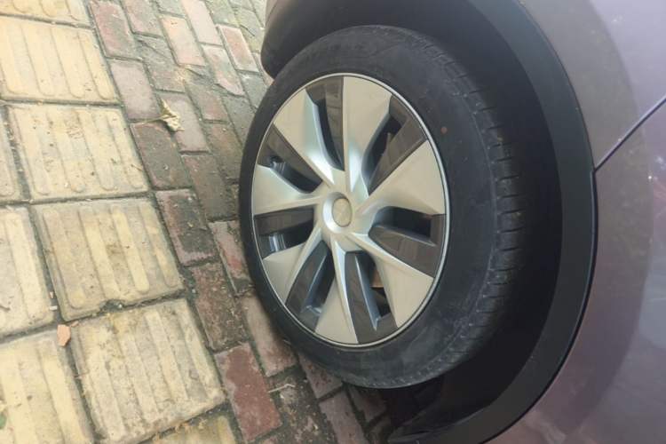 Used Tesla Model Y 2022 Revised Version Rear-Wheel Drive Right Rear Wheel Hub