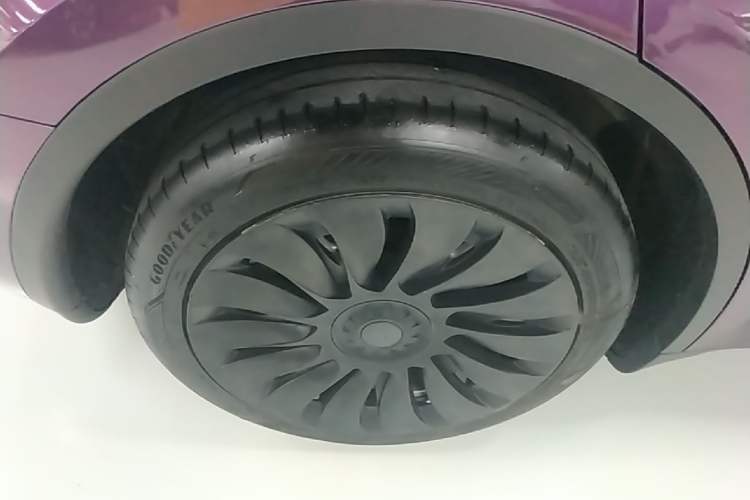 Used Tesla Model Y 2022 Revised Version Rear-Wheel Drive Right Rear Wheel Hub