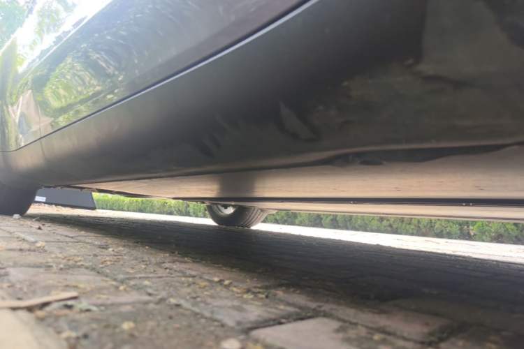 Used Tesla Model Y 2022 Revised Version Rear-Wheel Drive Right Side Sill