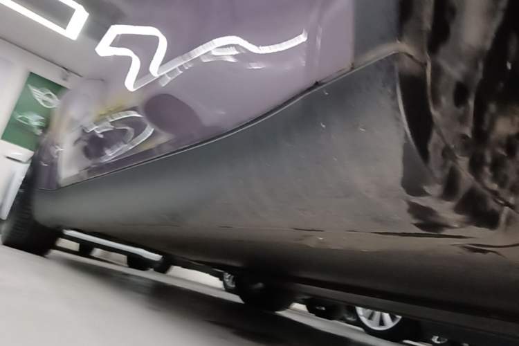 Used Tesla Model Y 2022 Revised Version Rear-Wheel Drive Right Side Sill