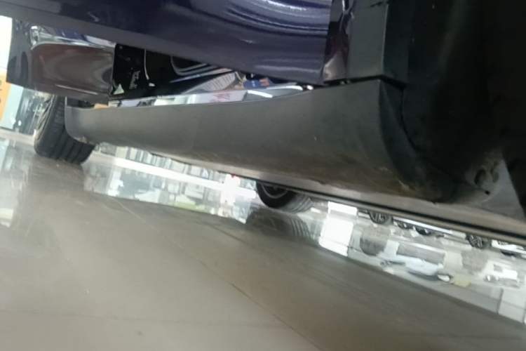 Used Tesla Model Y 2022 Revised Version Rear-Wheel Drive Right Side Sill