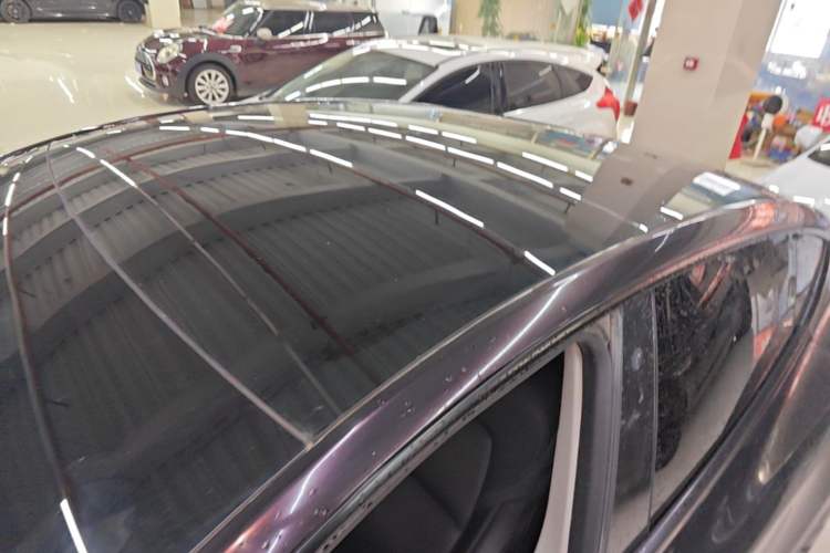 Used Tesla Model Y 2022 Rear-Wheel-Drive Version Roof