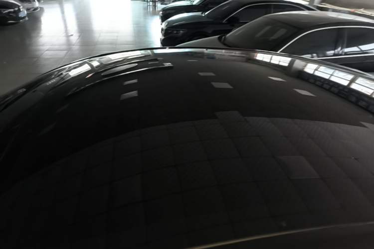 Used Tesla Model Y 2022 Rear-Wheel-Drive Version Roof
