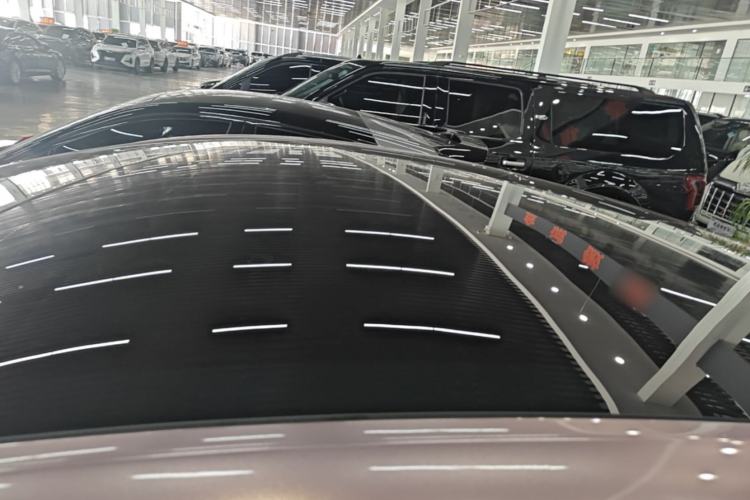 Used Tesla Model Y 2022 Rear-Wheel-Drive Version Roof