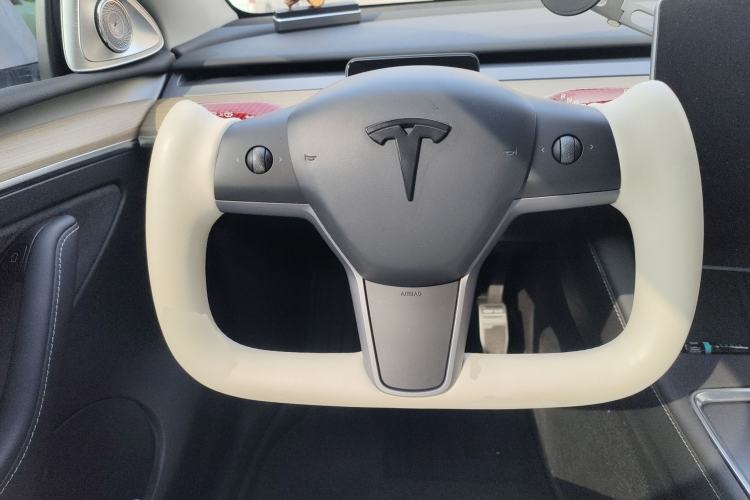 Used Tesla Model Y 2022 Revised Version Long-Range All-Wheel Drive Steering Wheel