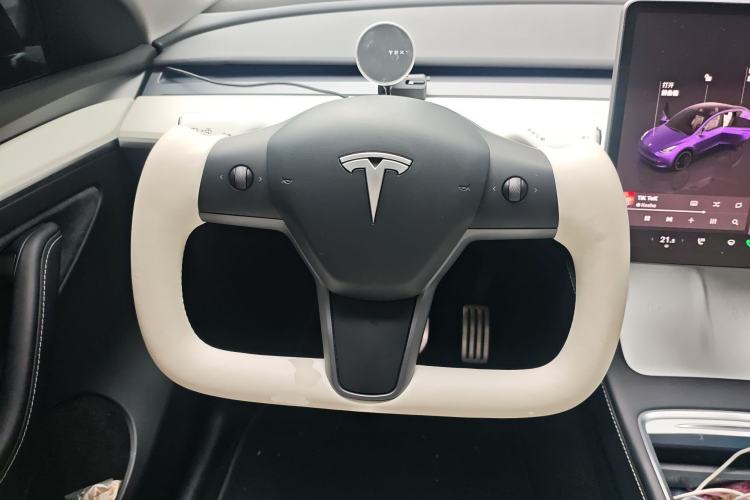 Used Tesla Model Y 2022 Performance High-Performance All-Wheel-Drive Version Steering Wheel