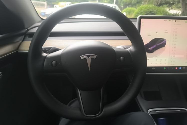Used Tesla Model Y 2022 Rear-Wheel-Drive Version Steering Wheel