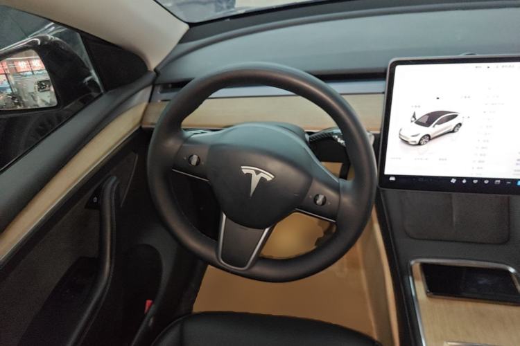 Used Tesla Model Y 2022 Rear-Wheel-Drive Version Steering Wheel