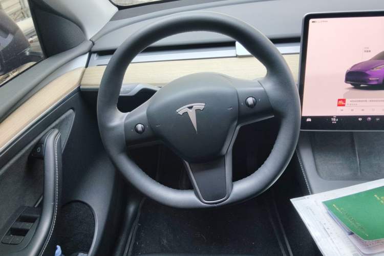 Used Tesla Model Y 2022 Revised Version Rear-Wheel Drive Steering Wheel