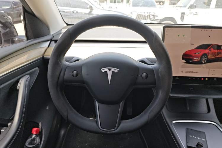Used Tesla Model Y 2022 Revised Version Rear-Wheel Drive Steering Wheel