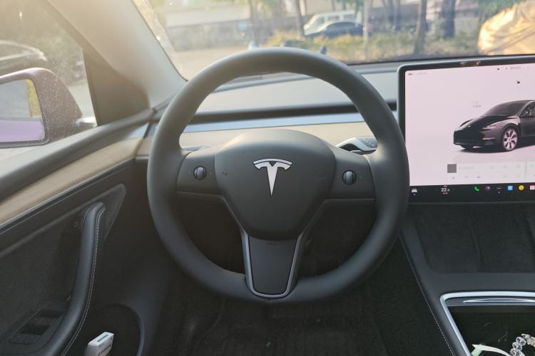 Used Tesla Model Y 2022 Revised Version Rear-Wheel Drive Steering Wheel
