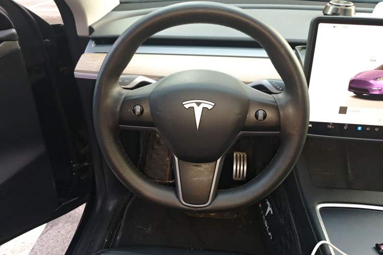 Used Tesla Model Y 2022 Performance High-Performance All-Wheel-Drive Version Steering Wheel