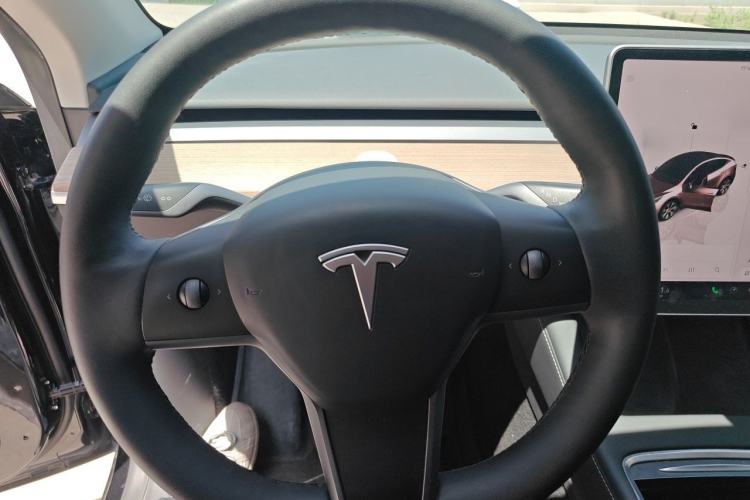 Used Tesla Model Y 2022 Rear-Wheel-Drive Version Steering Wheel
