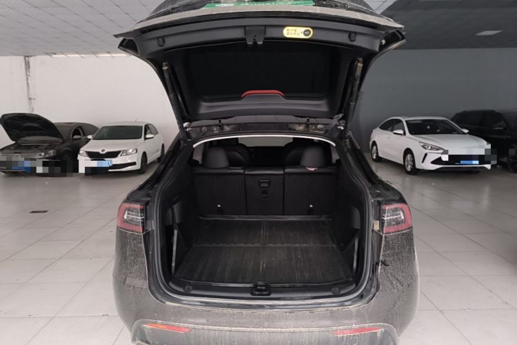 Used Tesla Model Y 2022 Rear-Wheel-Drive Version Trunk