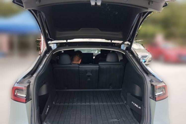 Used Tesla Model Y 2022 Rear-Wheel-Drive Version Trunk