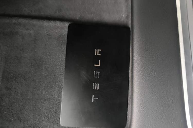 Used Tesla Model Y 2022 Rear-Wheel-Drive Version Vehicle Key