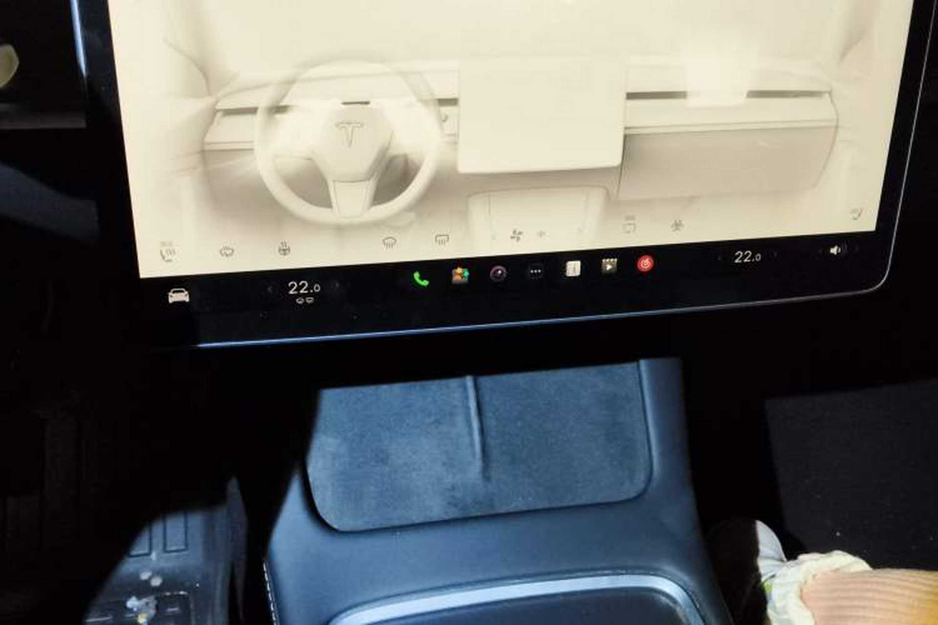 Used Tesla Model Y 2022 Rear-Wheel-Drive Version Audio And AC Panel