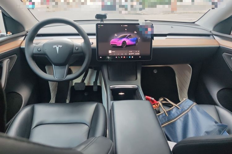 Used Tesla Model Y 2022 Rear-Wheel-Drive Version Center Console
