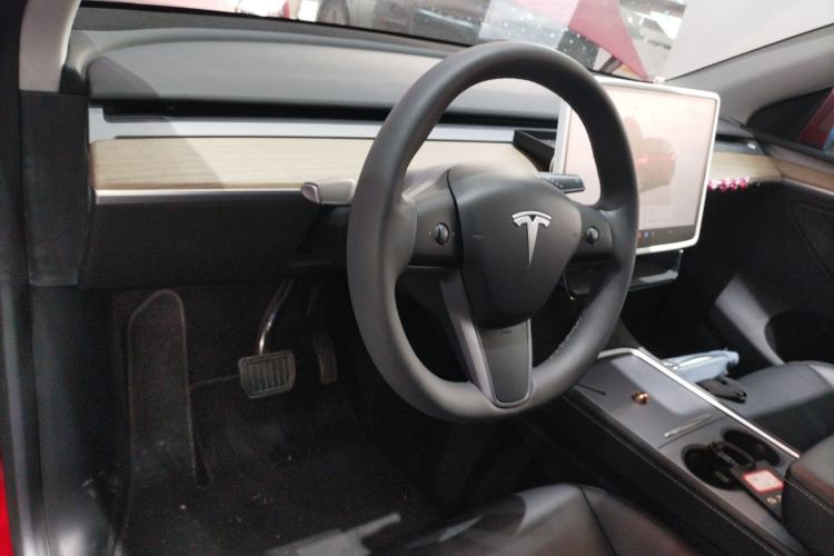 Used Tesla Model Y 2022 Revised Version Rear-Wheel Drive Center Console