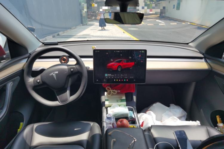 Used Tesla Model Y 2022 Revised Version Long-Range All-Wheel Drive Center Console