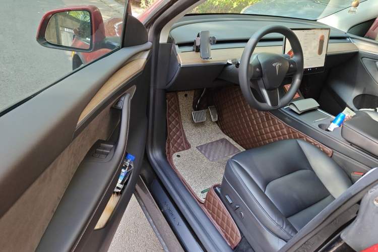 Used Tesla Model Y 2022 Rear-Wheel-Drive Version Driver Seat