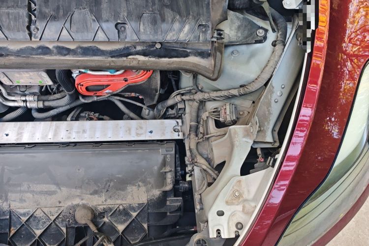 Used Tesla Model Y 2022 Rear-Wheel-Drive Version Engine Bay Left