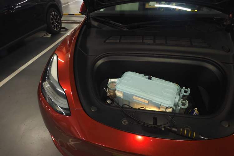 Used Tesla Model Y 2022 Performance High-Performance All-Wheel-Drive Version Engine Bay Right