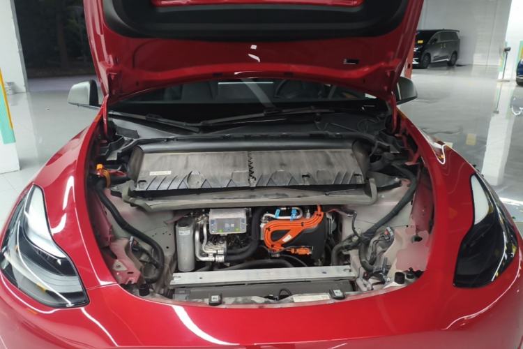 Used Tesla Model Y 2022 Rear-Wheel-Drive Version Engine Bay