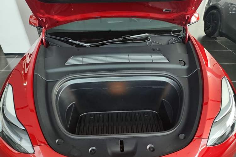 Used Tesla Model Y 2022 Revised Version Rear-Wheel Drive Engine Bay