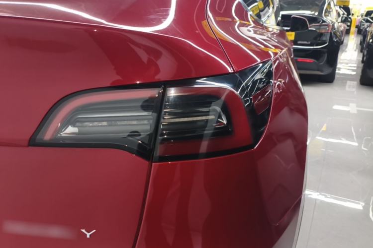 Used Tesla Model Y 2022 Revised Version Long-Range All-Wheel Drive Exterior 3
