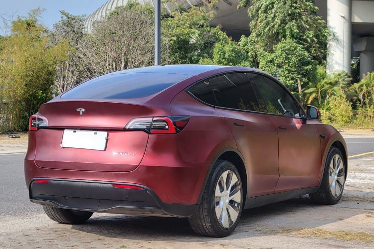 Used Tesla Model Y 2022 Long-Range All-Wheel-Drive Version Exterior 3