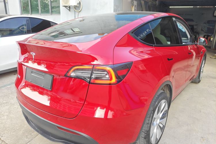 Used Tesla Model Y 2022 Long-Range All-Wheel-Drive Version Exterior 5