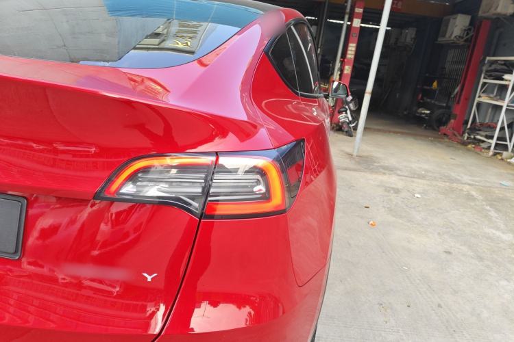 Used Tesla Model Y 2022 Long-Range All-Wheel-Drive Version Exterior 6