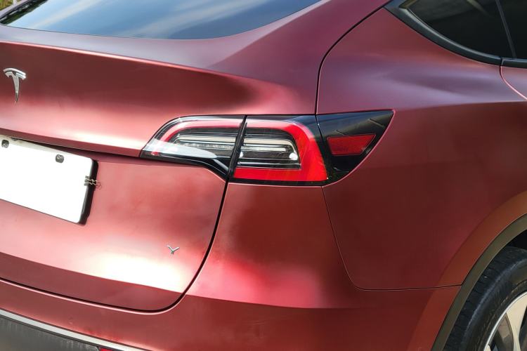 Used Tesla Model Y 2022 Long-Range All-Wheel-Drive Version Exterior 6