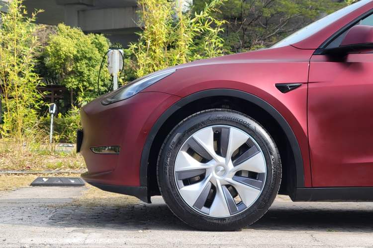 Used Tesla Model Y 2022 Long-Range All-Wheel-Drive Version Exterior 7