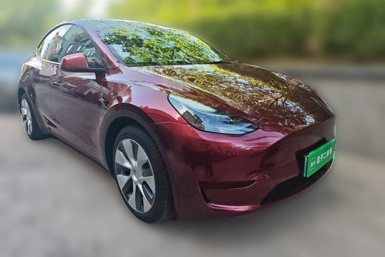 Used Tesla Model Y 2022 Rear-Wheel-Drive Version Front Right 45 Deg