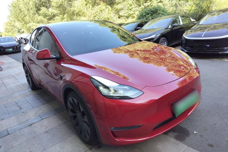 Used Tesla Model Y 2022 Performance High-Performance All-Wheel-Drive Version Front Right 45 Deg