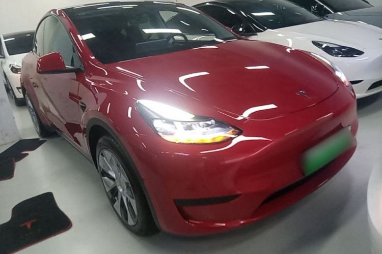 Used Tesla Model Y 2022 Rear-Wheel-Drive Version Front Right 45 Deg