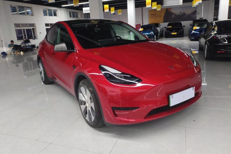 Used Tesla Model Y 2022 Rear-Wheel-Drive Version Front Right 45 Deg