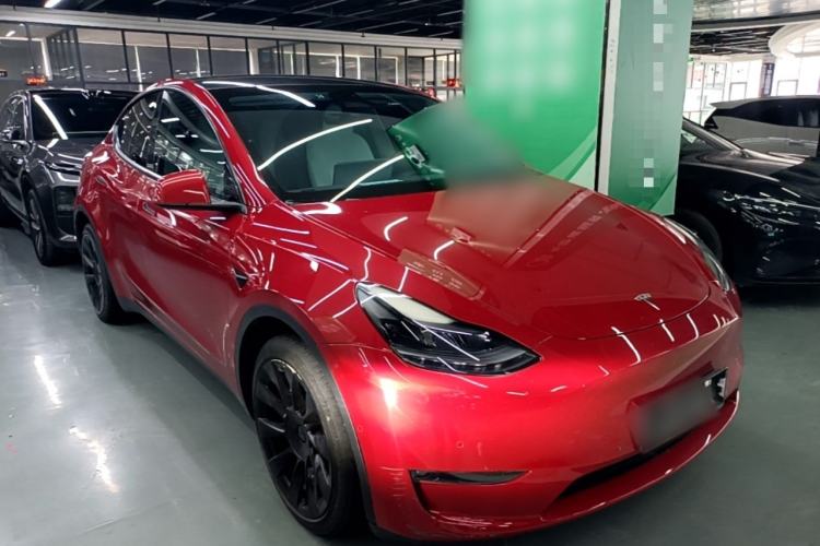 Used Tesla Model Y 2022 Long-Range All-Wheel-Drive Version Front Right 45 Deg