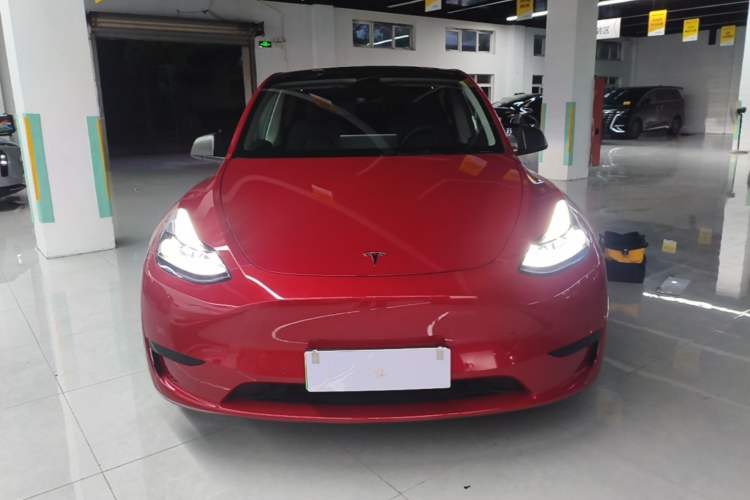 Used Tesla Model Y 2022 Rear-Wheel-Drive Version Front