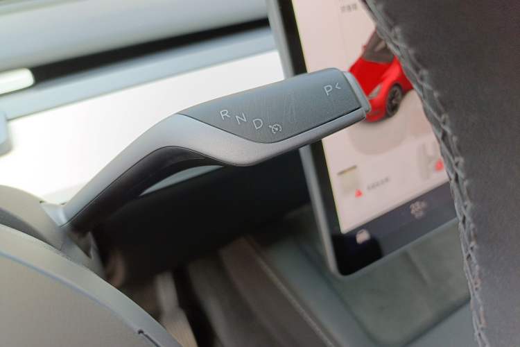 Used Tesla Model Y 2022 Revised Version Rear-Wheel Drive Gear Lever
