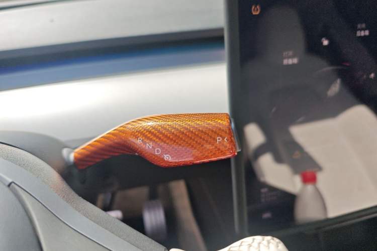 Used Tesla Model Y 2022 Performance High-Performance All-Wheel-Drive Version Gear Lever