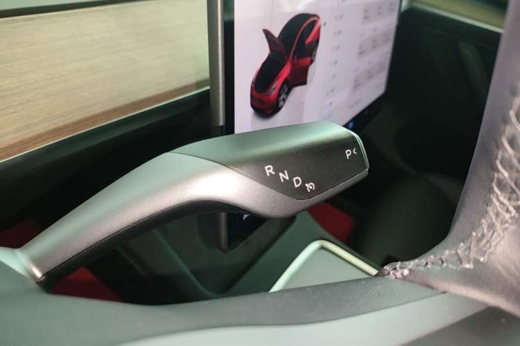 Used Tesla Model Y 2022 Revised Version Rear-Wheel Drive Gear Lever