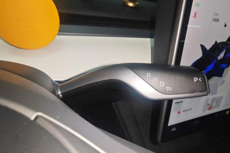Used Tesla Model Y 2022 Performance High-Performance All-Wheel-Drive Version Gear Lever